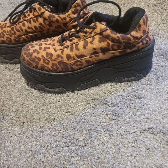 🌴Cheetah Print Stack Sneaker - Picture 2 of 2